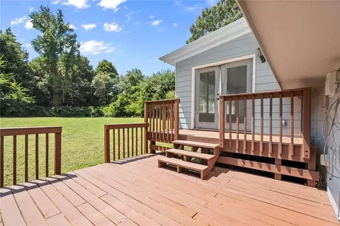 Exterior - 208 Arbour Way, Suwanee, GA 30024 photo 8 of 9