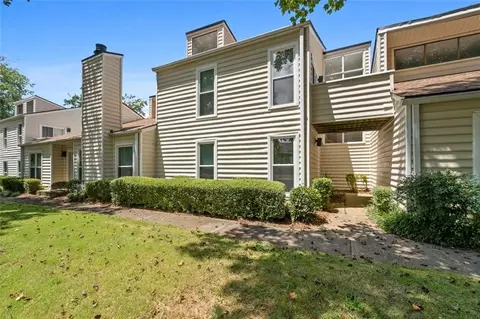 608 Serramonte Dr, Marietta, GA 30068