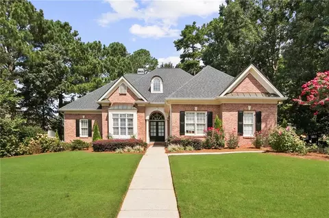 805 Rose Brooke Dr, Lawrenceville, GA 30045
