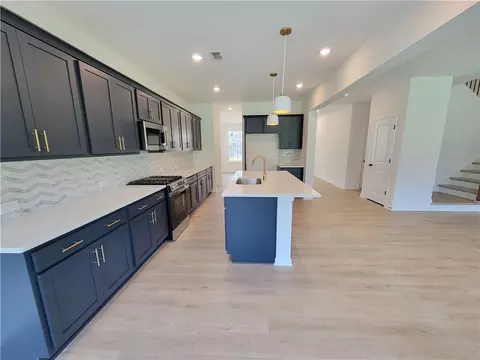 Kitchen - 389 Silverleaf Trl, Bethlehem, GA 30620 photo 2 of 4