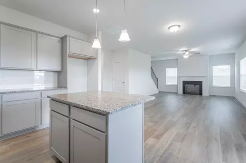 Living - 52 Willow Cir, Rock Spring, GA 30739 photo 4 of 10