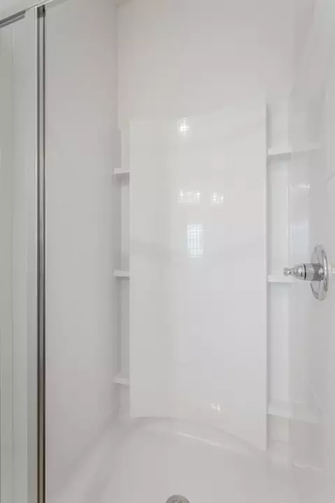 Bath - 52 Willow Cir, Rock Spring, GA 30739 photo 6 of 9