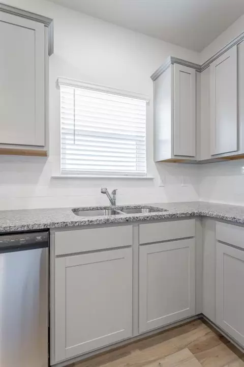 Kitchen - 52 Willow Cir, Rock Spring, GA 30739 photo 10 of 10