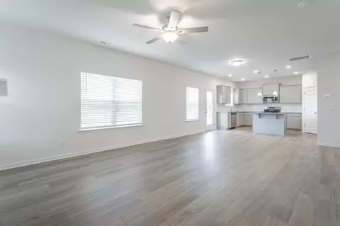 Living - 52 Willow Cir, Rock Spring, GA 30739 photo 9 of 10