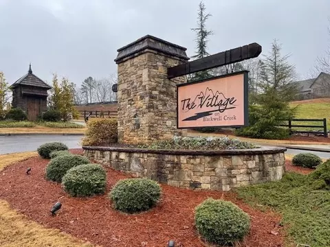 23 Whisper Pl, Marble Hill, GA 30148