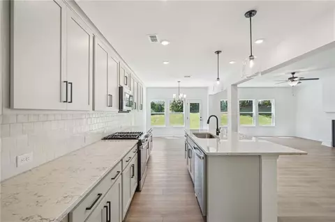 374 Silverleaf Trl, Bethlehem, GA 30620 photo 8
