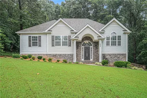 1428 White Oak Trce, Loganville, GA 30052