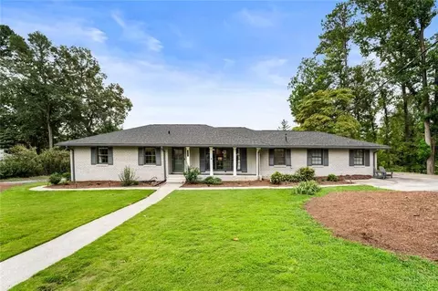 2710 Beverly Hills Dr NE, Marietta, GA 30068