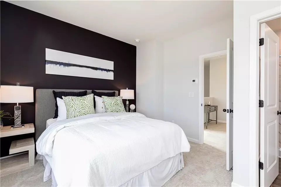 Bedroom - 1412 Creekside Cir NW, Atlanta, GA 30318 photo 3 of 4