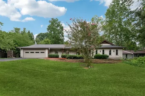 786 Fairfield Dr, Marietta, GA 30068