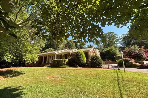 575 Woodvalley Dr SW, Marietta, GA 30064