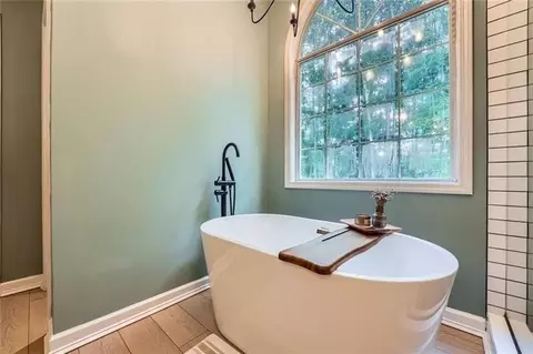 Bath - 2400 Compton Pl, Suwanee, GA 30024 photo 4 of 5