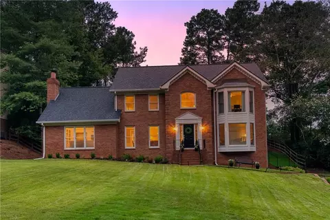 10310 Amberside Ct, Roswell, GA 30076