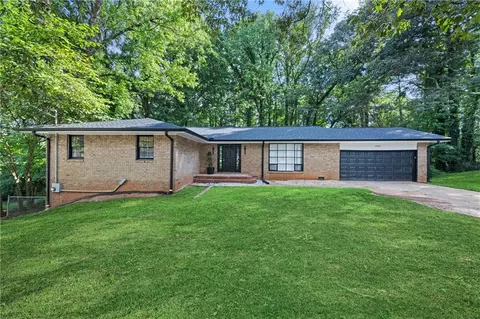 2327 Sterling Ridge Rd, Decatur, GA 30032