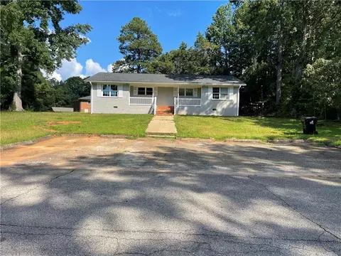 22 Fox Hall Dr, Douglasville, GA 30135