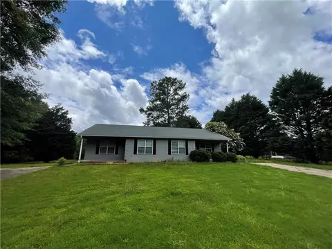 240 Pitts Chapel Rd, Newborn, GA 30056