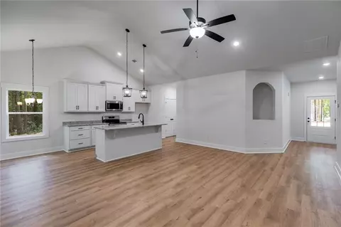 Entry Way - 48 Paschal St, Temple, GA 30179 photo 3 of 7