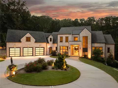 700 N Island Dr NW, Atlanta, GA 30327