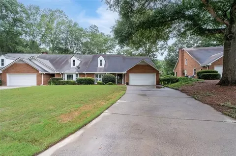 270 Brickleberry Dr, Roswell, GA 30075