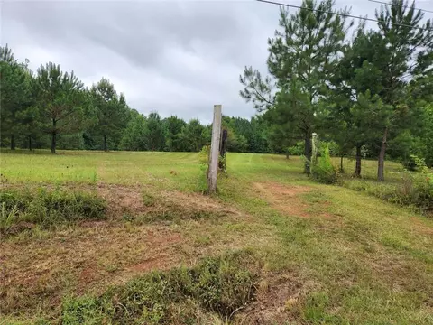 000 Davis Road Rd, Carrollton, GA 30116