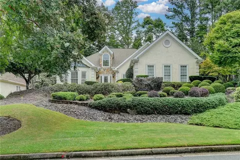 5700 Grove Point Rd, Johns Creek, GA 30022