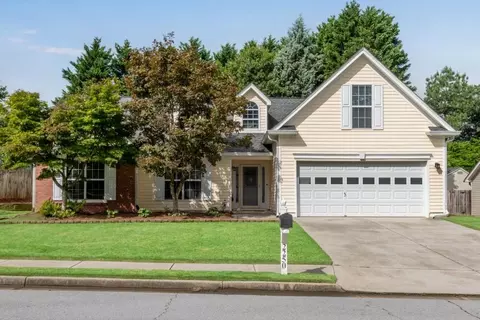2250 Charleston Oak Cir, Lawrenceville, GA 30043