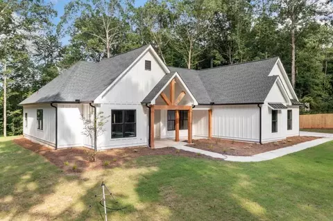 Exterior - 233 Fenner Rd, Jackson, GA 30233 photo 6 of 7