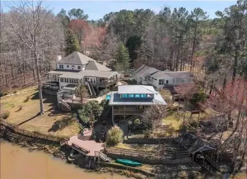 42 Stone Ct, Acworth, GA 30101