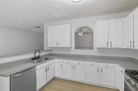 110 Helm Dr, Covington, GA 30014 photo 4