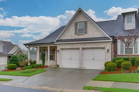 Exterior - 5890 Overlook Rdg, Suwanee, GA 30024 photo 3 of 7