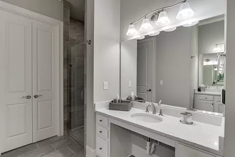 Bath - 5890 Overlook Rdg, Suwanee, GA 30024 photo 3 of 6