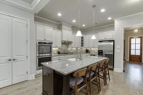 Kitchen - 5890 Overlook Rdg, Suwanee, GA 30024 photo 3 of 6