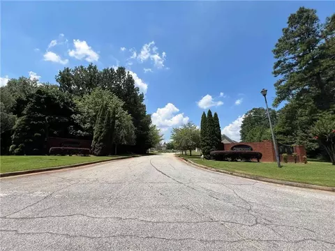 90 Fourwood Dr, Covington, GA 30016 photo 2
