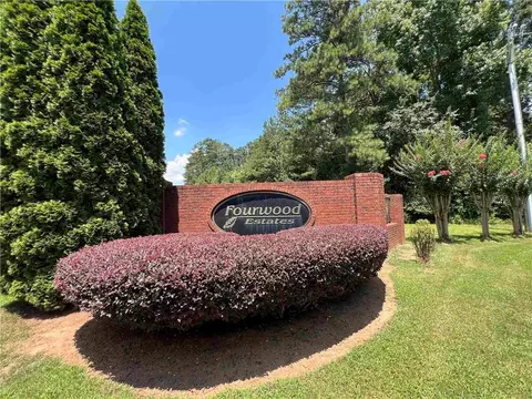 90 Fourwood Dr, Covington, GA 30016