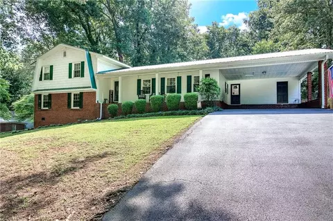107 Garden Hill Dr, Calhoun, GA 30701