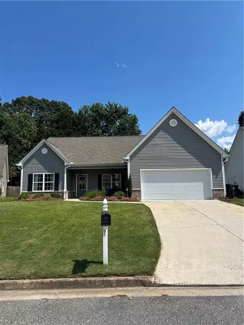 48 Burts Crossing Dr, Dawsonville, GA 30534