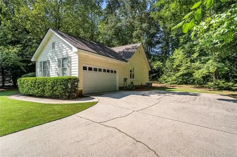 45 Fair Ridge Ct, Covington, GA 30016