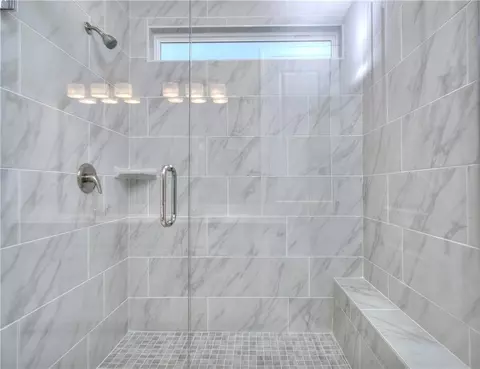 Bath - 87 Cooper Dr, Mansfield, GA 30055 photo 2 of 3