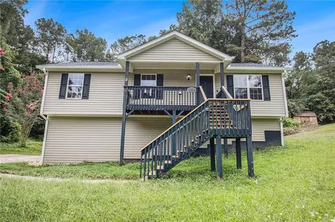 870 Eagles Nest Cir, Carrollton, GA 30116