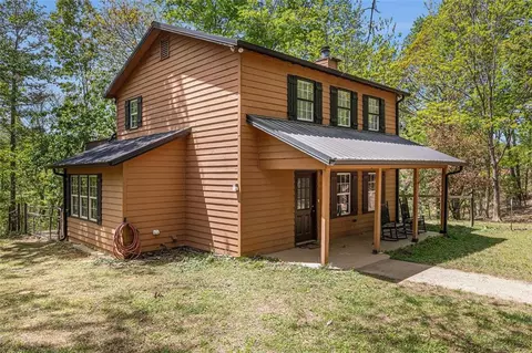 624 Ridge Ln, Lula, GA 30554
