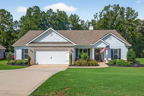 136 Evergreen Ridge Ct, Statham, GA 30666