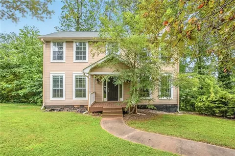 14 Plantation Dr, Newnan, GA 30263