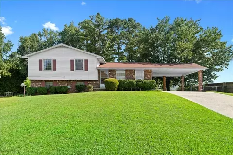 462 Paul St, Riverdale, GA 30274