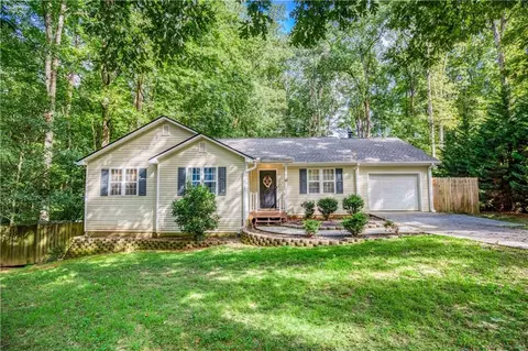 979 Honeysuckle Trl # A, Winder, GA 30680