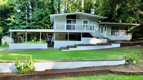 4882 Rock Haven Dr SW, Lilburn, GA 30047
