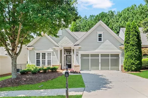 6452 Autumn Crest Ln, Hoschton, GA 30548