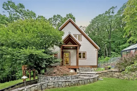 631 Sunset Cliff Dr, Jasper, GA 30143