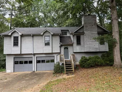 6214 Westbrook Ln, Acworth, GA 30102