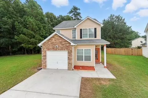 2164 Crossrail Dr, College Park, GA 30349