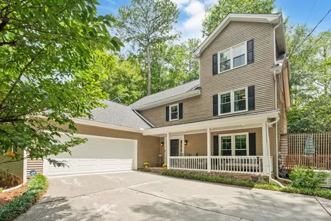 450 W Spalding Dr, Sandy Springs, GA 30328